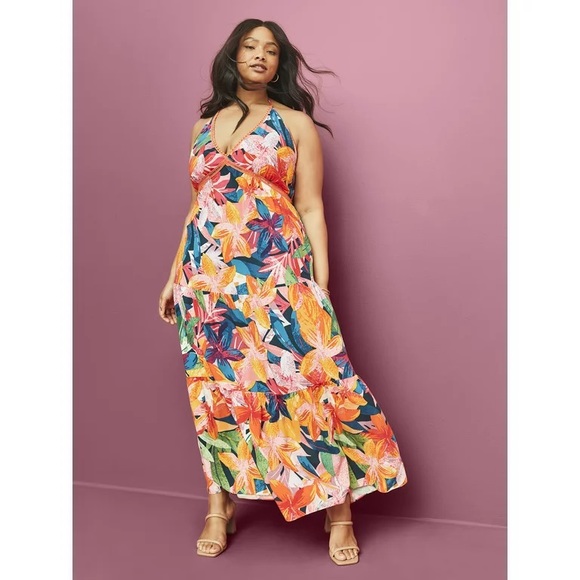 Sofia Vergara Plus Size Plunge Halter Neck Maxi Dress in Jungle Floral Print - Picture 4 of 10